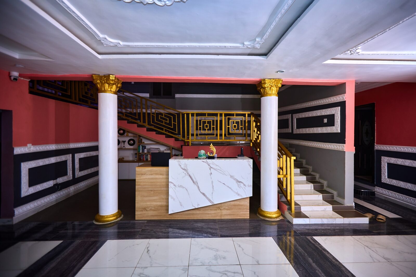 Lafayette Inside Hotel — Grand Lobby